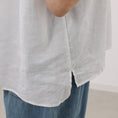 Gallery viewerに画像を読み込む, A PIECE OF LIBRARY プラチナリネンモンクブラウス / 425113