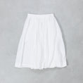 Load image into Gallery viewer, Veritecoeur シュリンクランダムタックスカート / VC2864