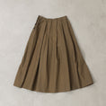 Gallery viewerに画像を読み込む, A PIECE OF LIBRARY プルミエヘリンボンユニオンスカート / 625104