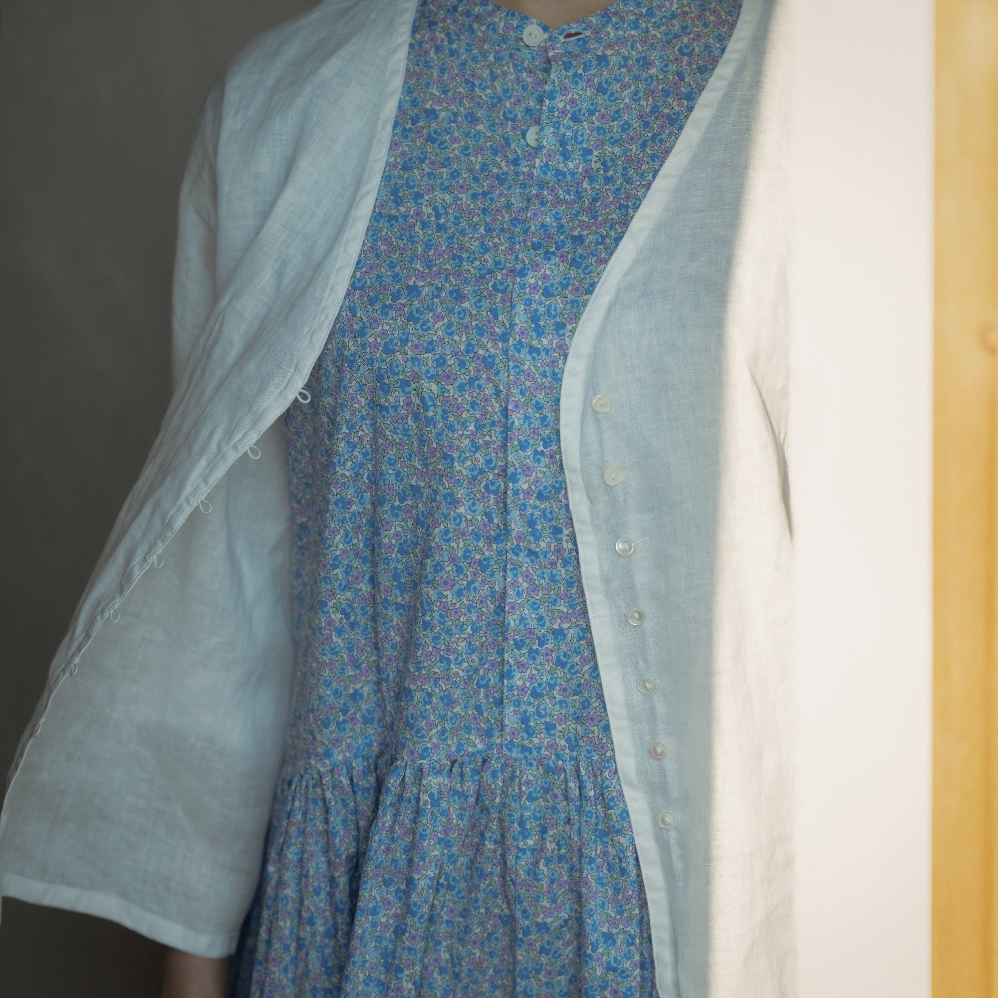 Veritecoeur LIBERTY PRINT ノースリーブワンピース / VC2848 – JILL HOUSE