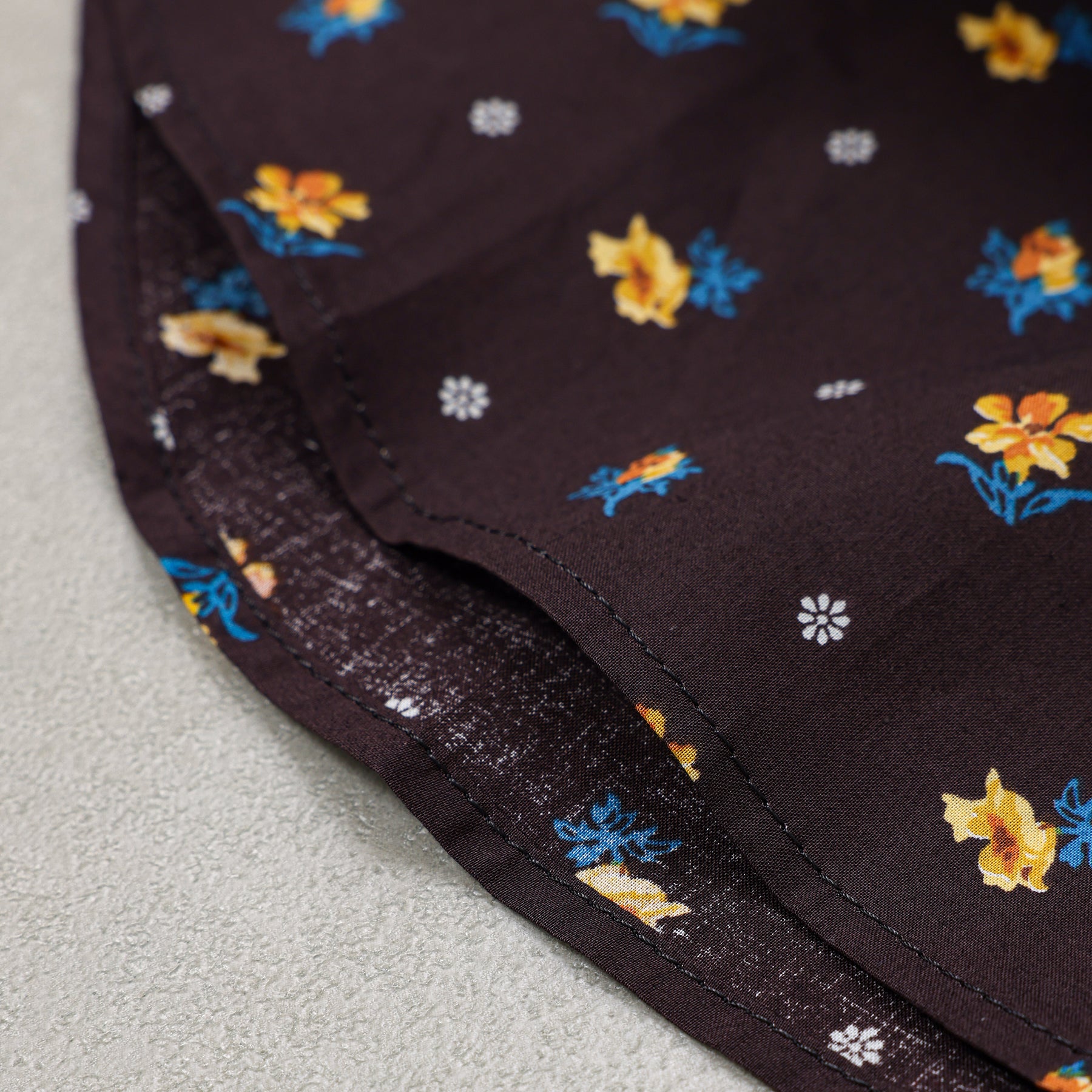 A PIECE OF LIBRARY リバティクリオフリルブラウス / 425504