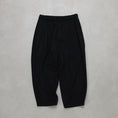 Gallery viewerに画像を読み込む, THE DAY SUPER 180’s EASY TROUSERS / D26AW-04006
