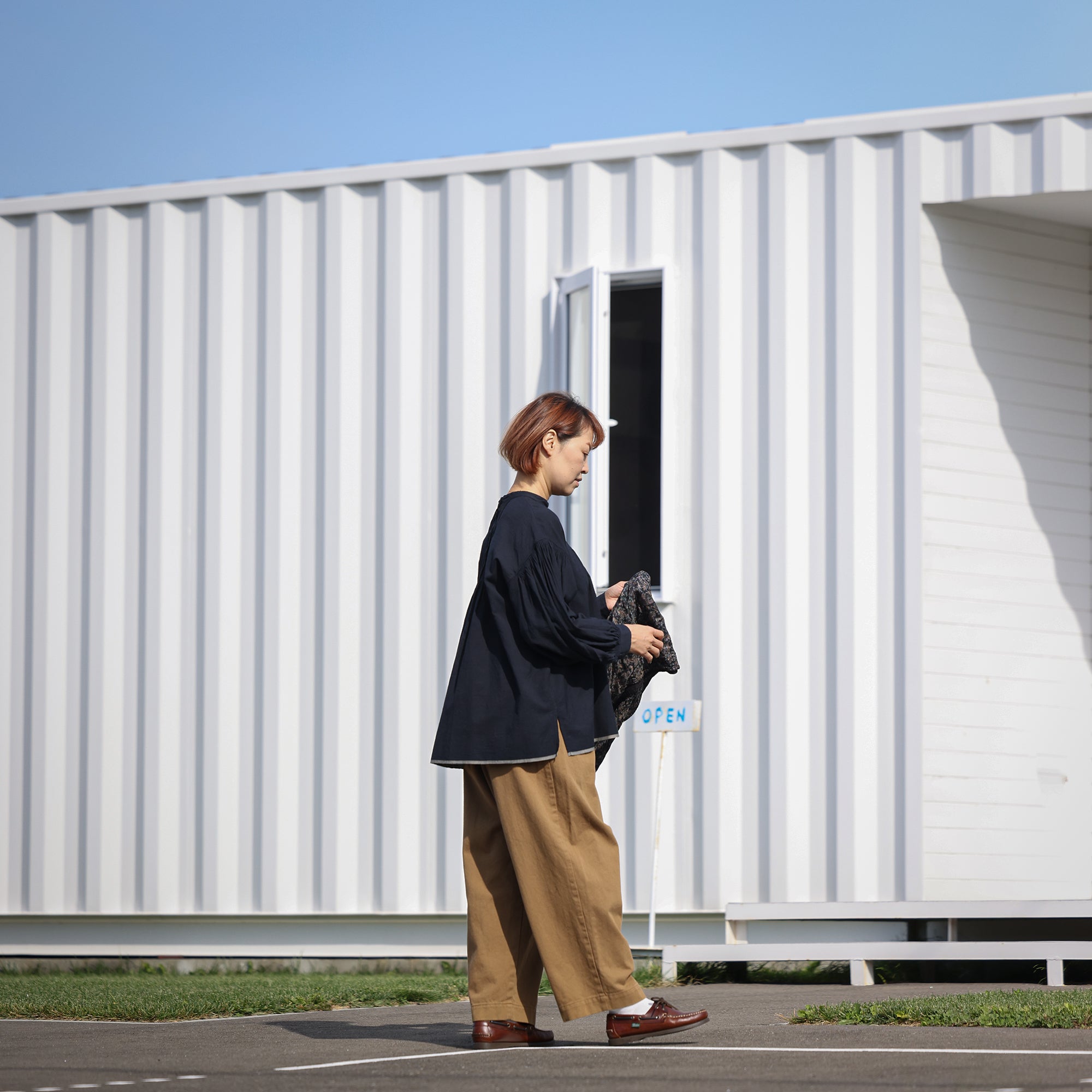 Veritecoeur Vegetable Dyeing フロントタックパンツ / VC-2753