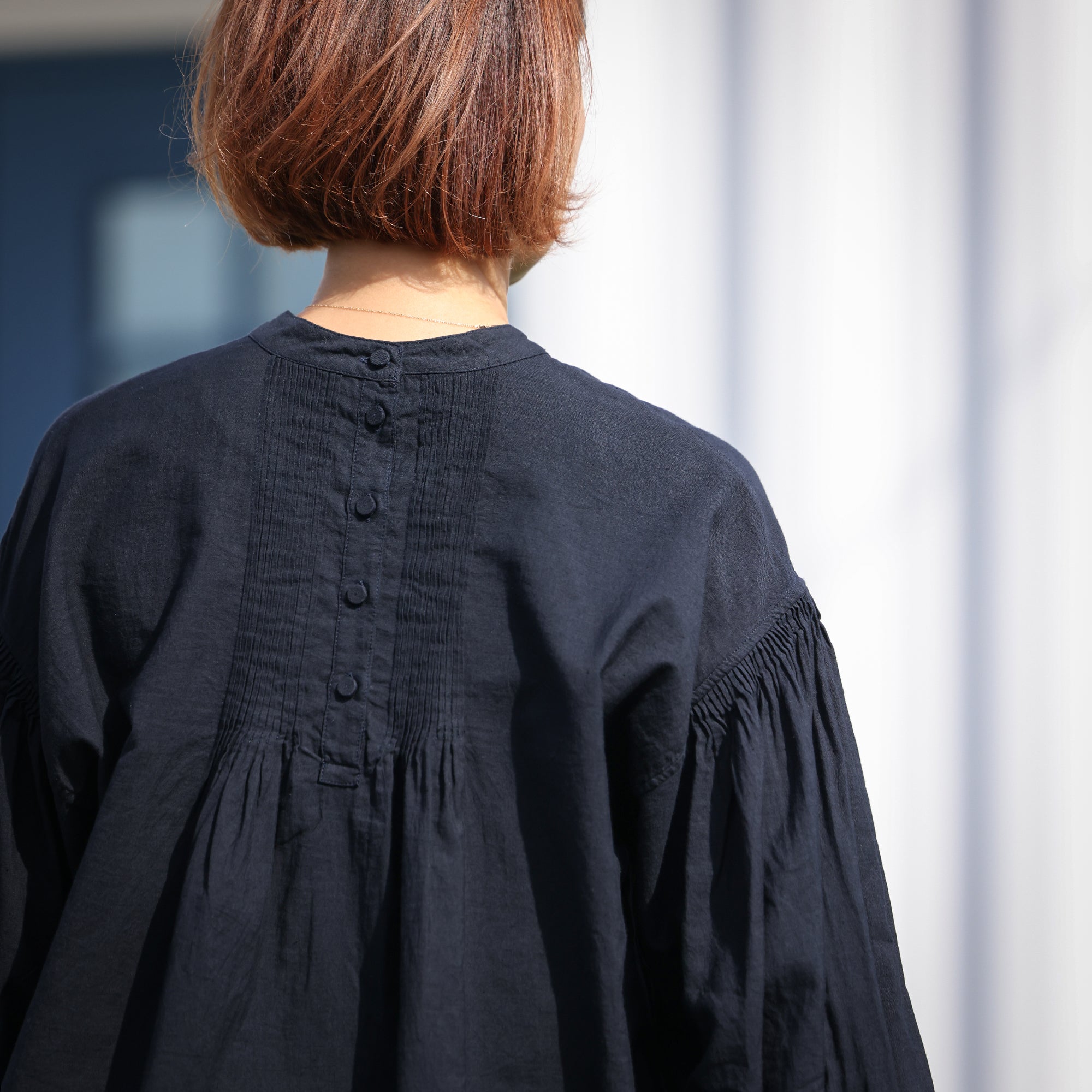 maison de soil back opening stand collar shirt / S4725722000