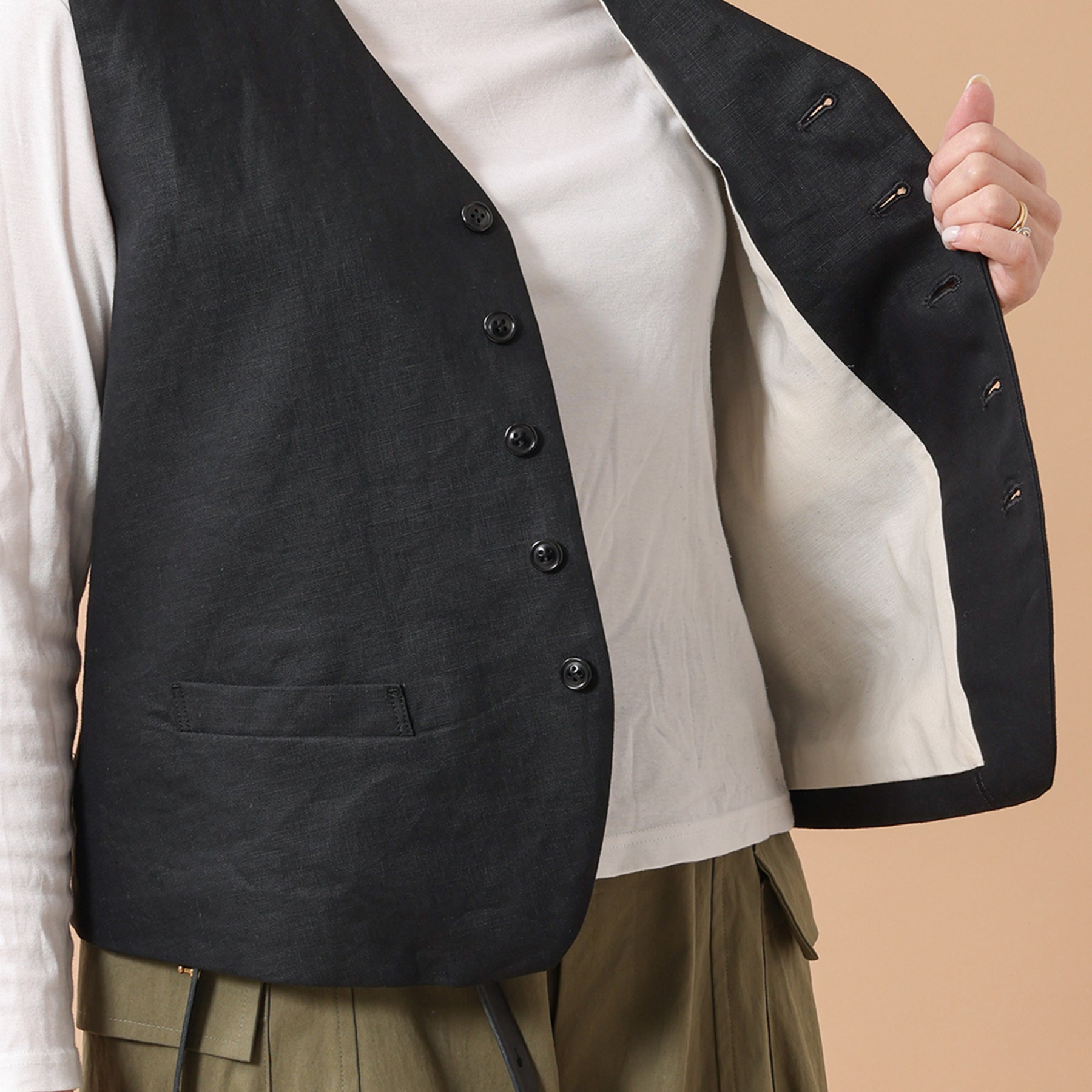 A PIECE OF LIBRARY ソリッドリネンヴォヤージュベスト / 726108