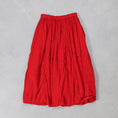 갤러리 뷰어로 이미지로드, maison de soil  60s AUTOLOOM LINEN/COTTON PLAIN OVERDYE GATHERED SKIRT / INMDS26012D
