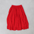 갤러리 뷰어로 이미지로드, maison de soil  60s AUTOLOOM LINEN/COTTON PLAIN OVERDYE GATHERED SKIRT / INMDS26012D
