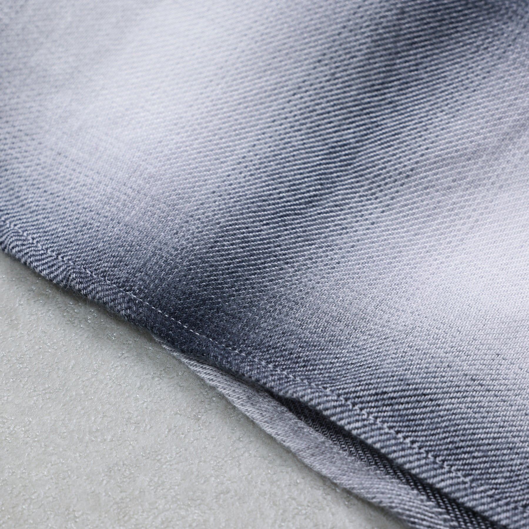 THE DAY OMBRE PLAID SHIRT / D26SS-01010