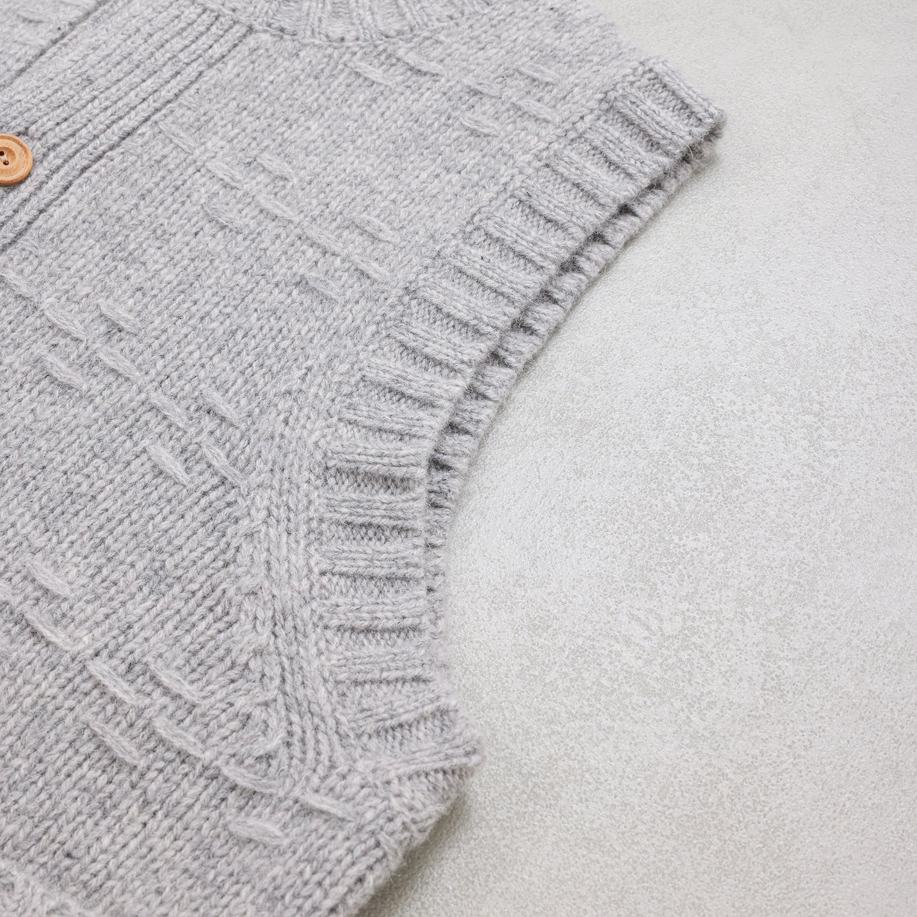 A PIECE OF LIBRARY シルキーウールアイランドベスト / 325510