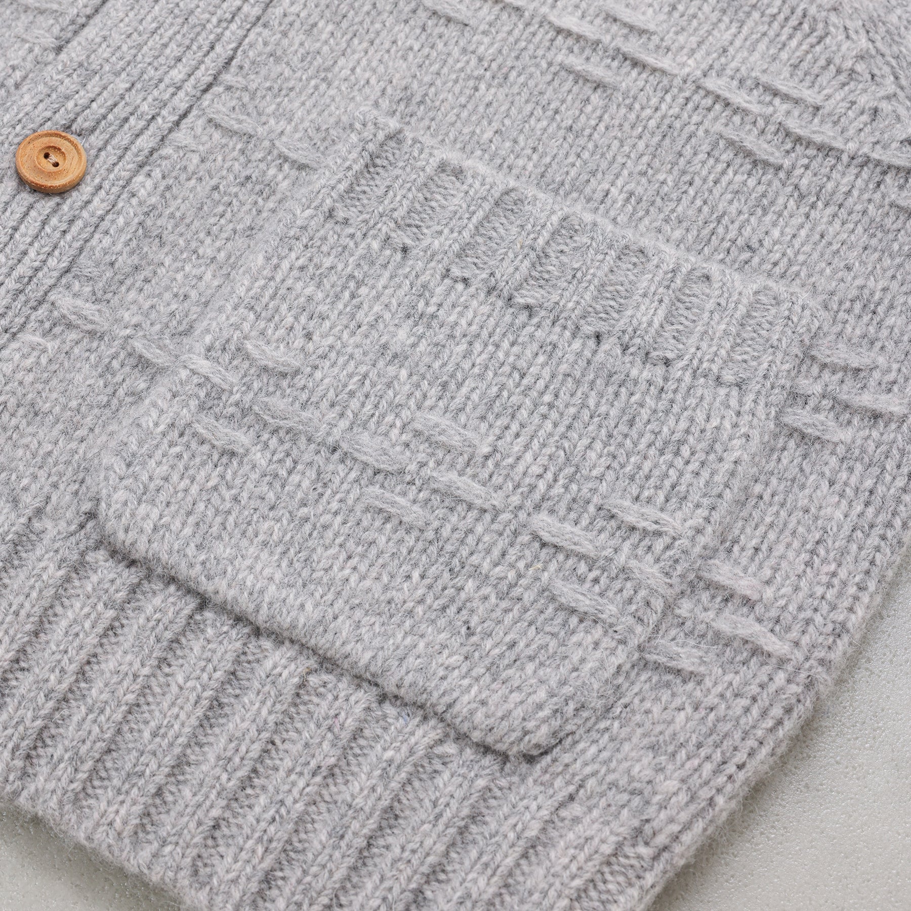 A PIECE OF LIBRARY シルキーウールアイランドベスト / 325510