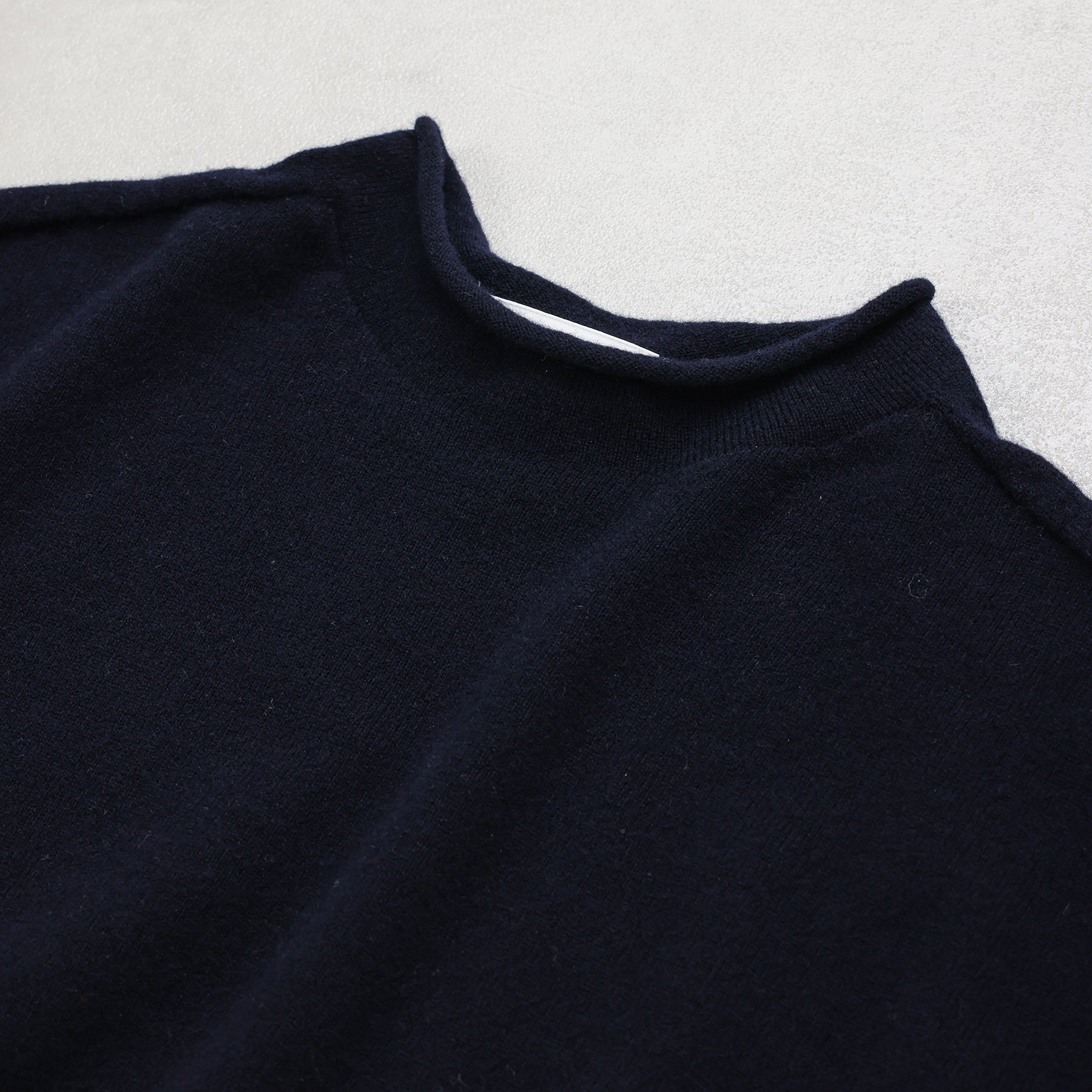 A PIECE OF LIBRARY ヴァージンウールグランニット / 325502