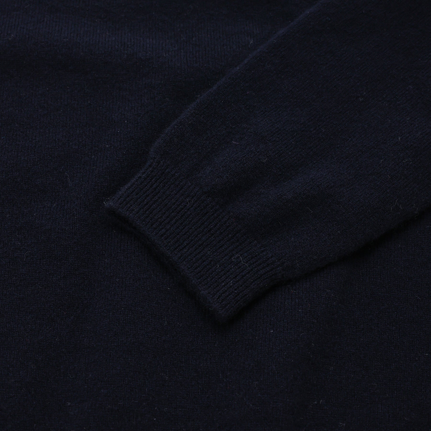 A PIECE OF LIBRARY ヴァージンウールグランニット / 325502