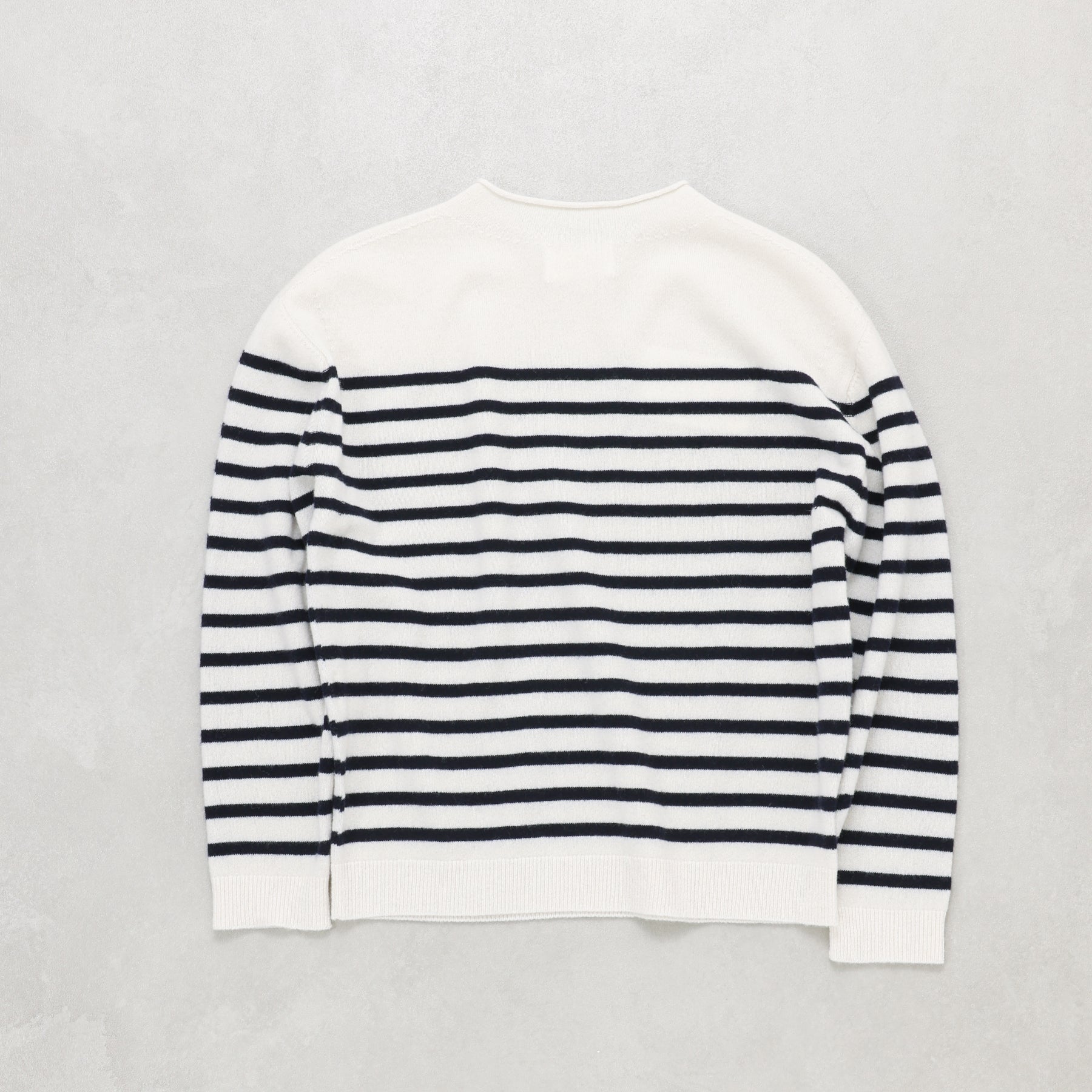 A PIECE OF LIBRARY ファインボーダーグランニット / 325505