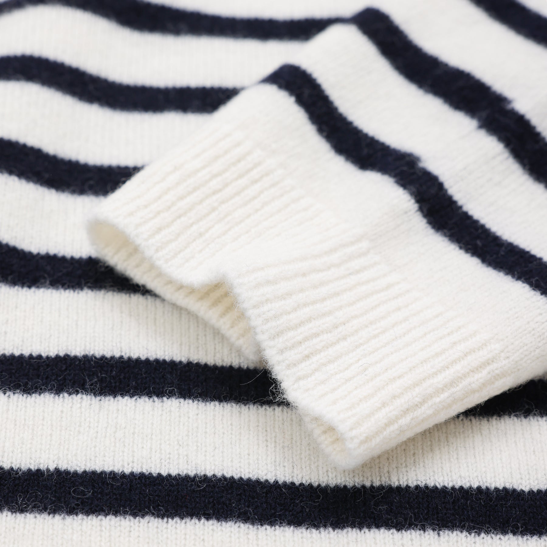 A PIECE OF LIBRARY ファインボーダーグランニット / 325505