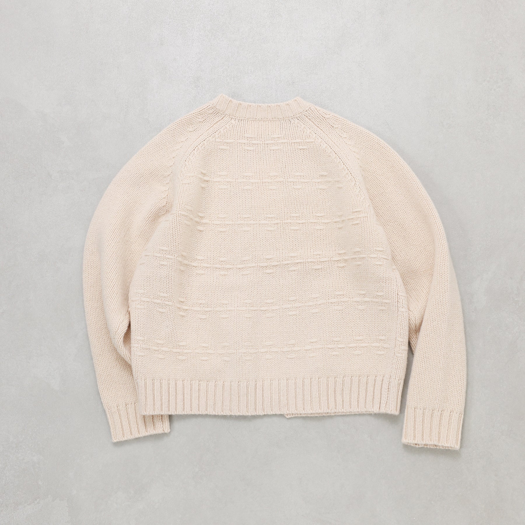 A PIECE OF LIBRARY シルキーウールアイランドカーデ / 325511