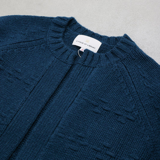 A PIECE OF LIBRARY シルキーウールアイランドカーデ / 325511