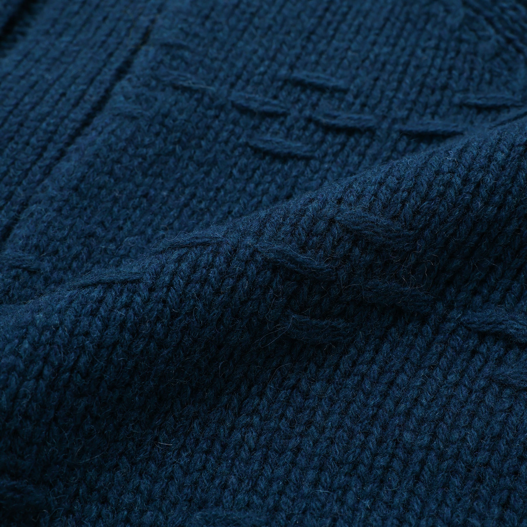 A PIECE OF LIBRARY シルキーウールアイランドカーデ / 325511