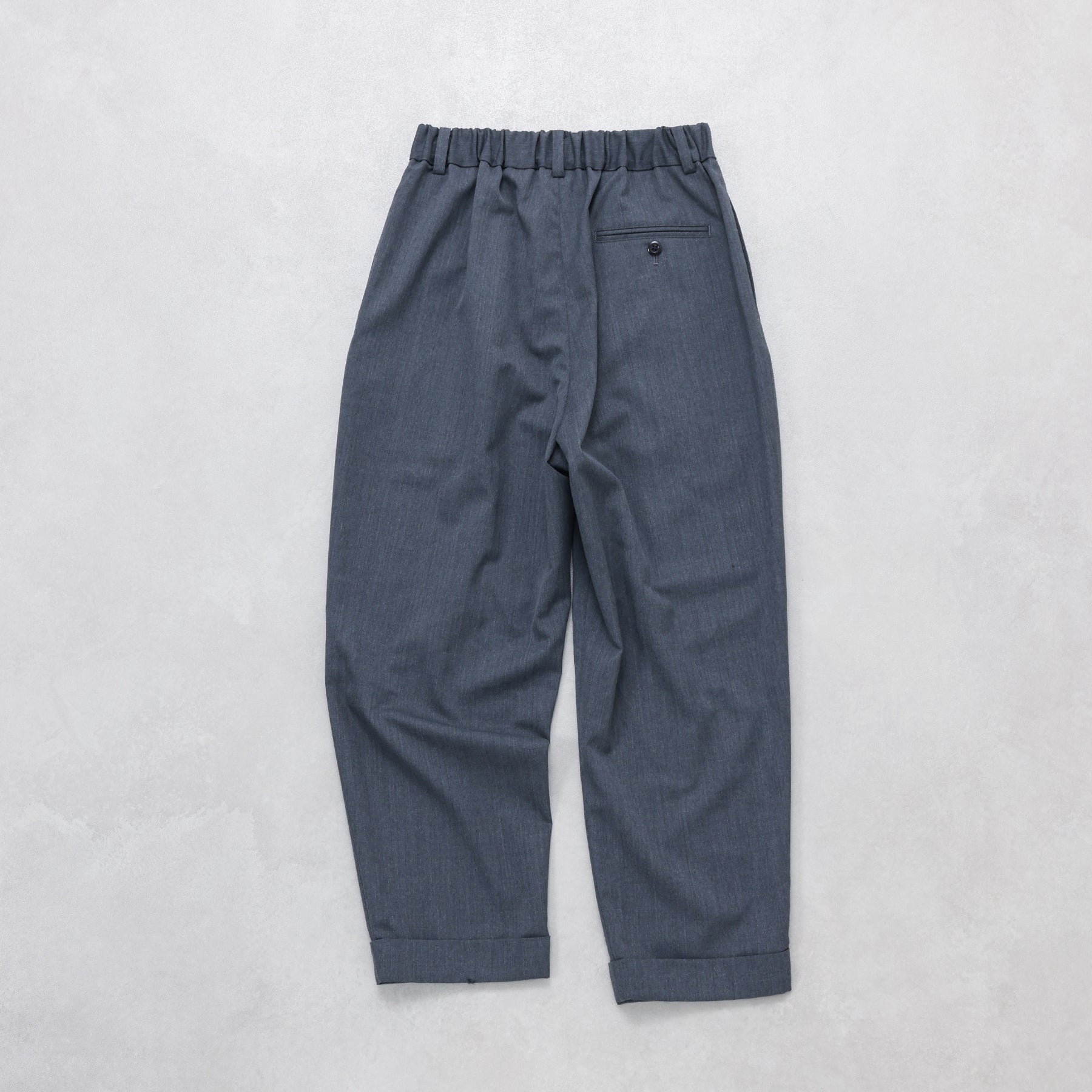 A PIECE OF LIBRARY スマートウールコンチネンタルパンツ/ 525505