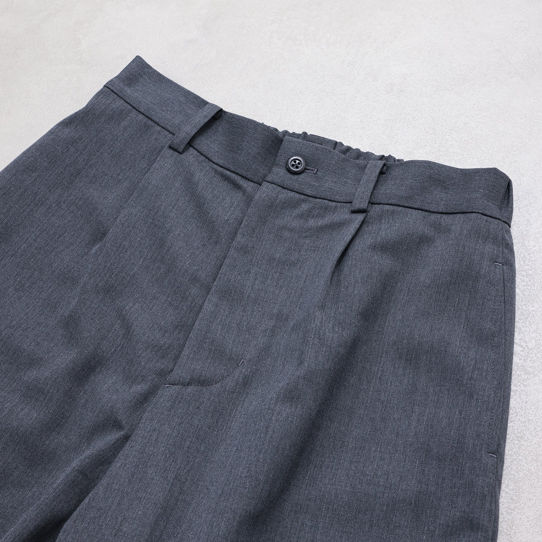 A PIECE OF LIBRARY スマートウールコンチネンタルパンツ/ 525505