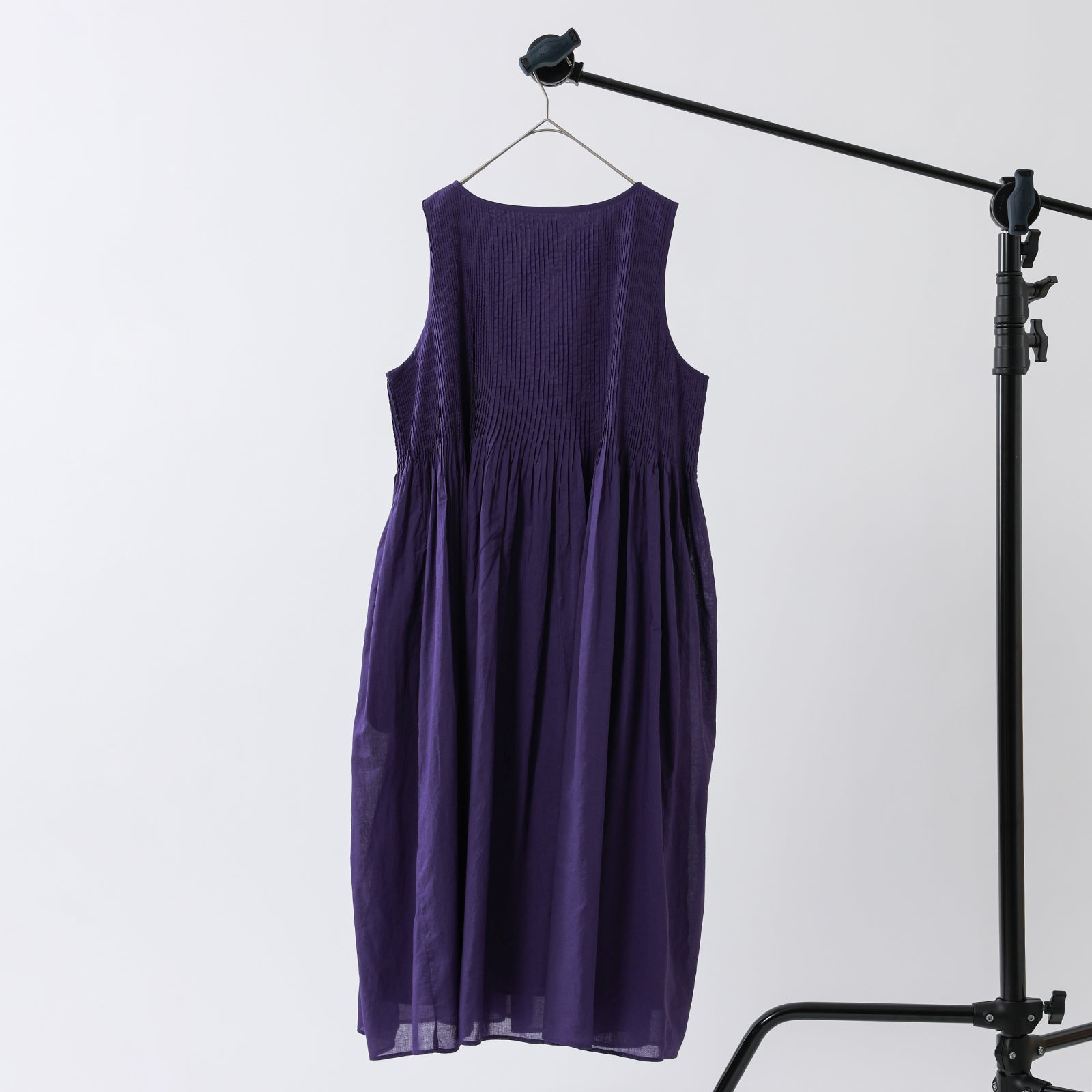 maison de soil 80s ORGANIC COTTON VOILE NO/SLEEVE PULLOVER DRESS WITH MINI PINTUCK / NMDS26244