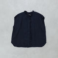갤러리 뷰어로 이미지로드, maison de soil  60s AUTOLOOM LINEN PLAIN OVERDYE FRENCH/SL FRILL COLLAR SHIRTS / INMDS26001D
