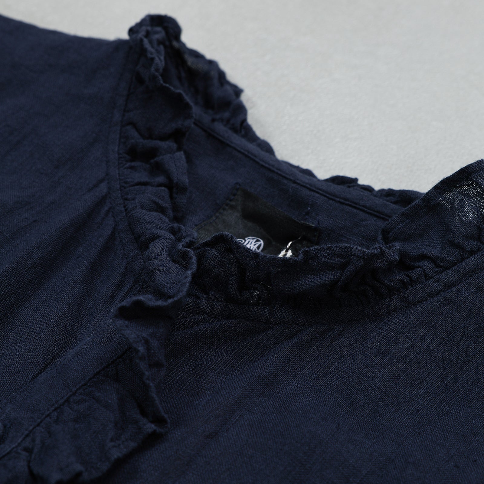 maison de soil  60s AUTOLOOM LINEN PLAIN OVERDYE FRENCH/SL FRILL COLLAR SHIRTS / INMDS26001D