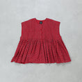 Load image into Gallery viewer, maison de soil 80s VOILE SMALL GENTIANA BLOCK PRINT CREW-NECK BUTTON F/SLEEVE SHIRT WITH PINTUCK / NMDS26252 (コピー)

