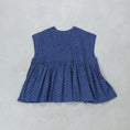 Load image into Gallery viewer, maison de soil 80s VOILE SMALL GENTIANA BLOCK PRINT CREW-NECK BUTTON F/SLEEVE SHIRT WITH PINTUCK / NMDS26252
