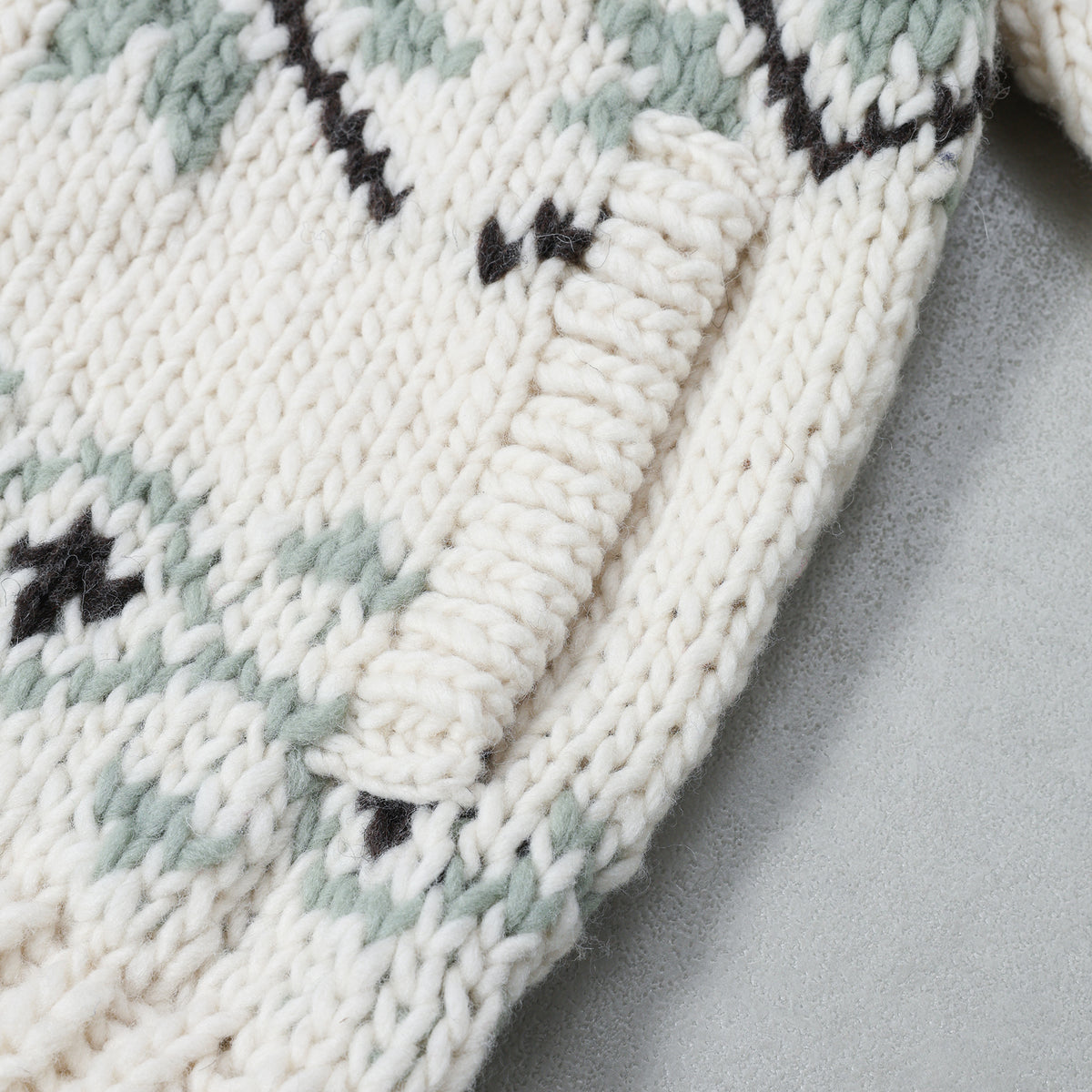 ichi Antiquite's  PERU HAND KNIT 柄編みカーディガン / 1200353