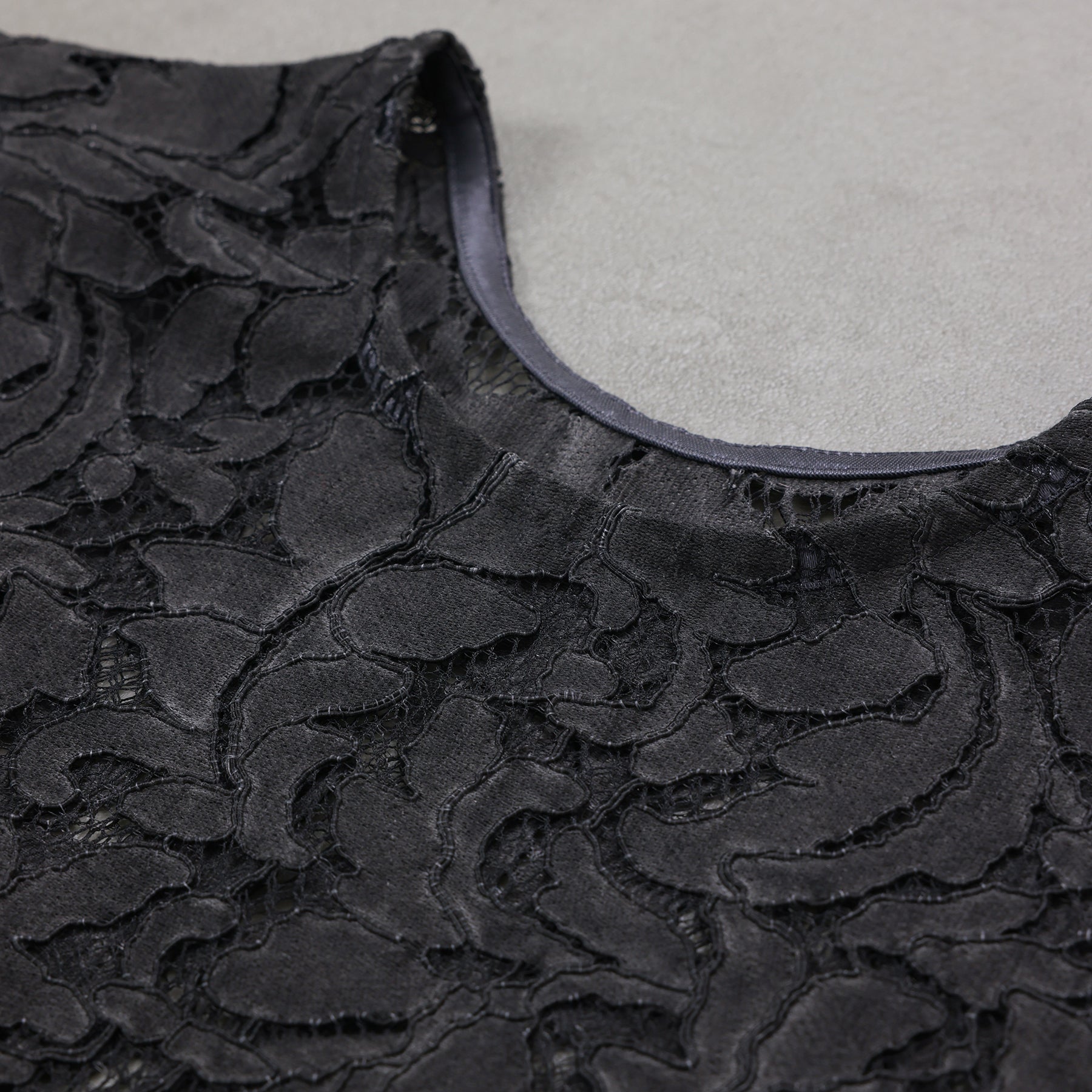 Veritecoeur レースベスト / VC-2762