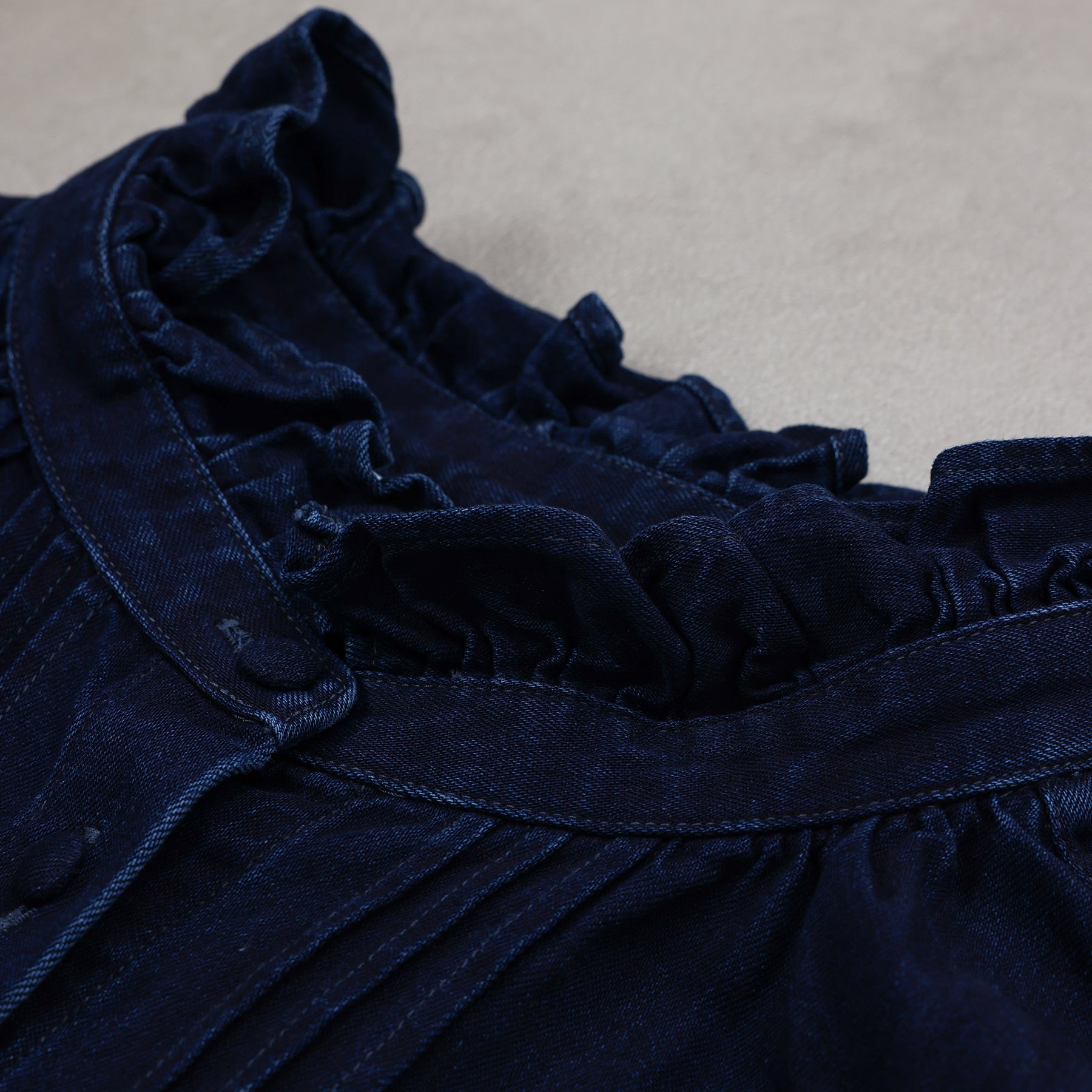 A PIECE OF LIBRARY バイオレットブルーフェルメールブラウス / 425509