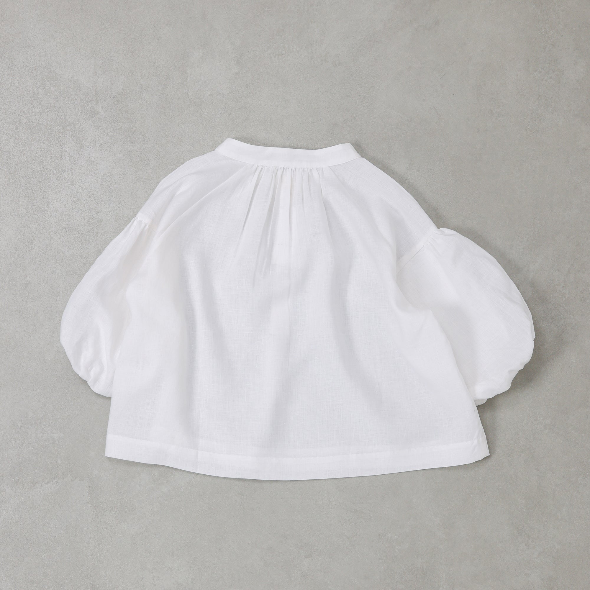 A PIECE OF LIBRARY スタンダードリネンモナミブラウス / 425105