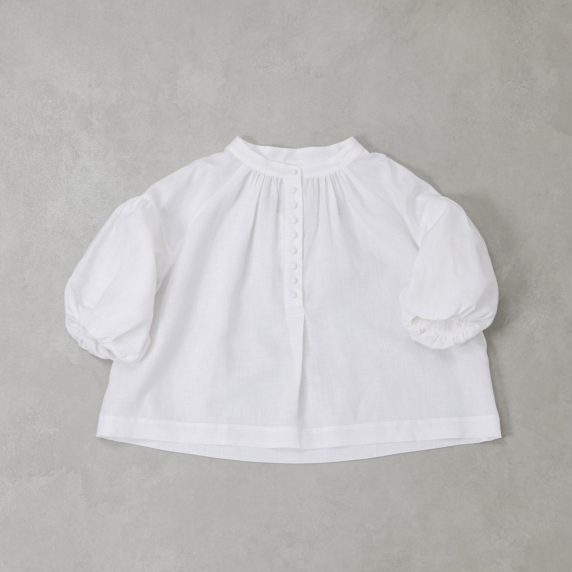 A PIECE OF LIBRARY スタンダードリネンモナミブラウス / 425105