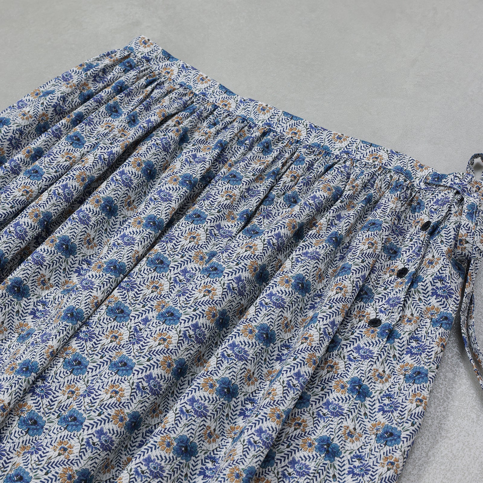 MidiUmi LIBERTY print farmer's skirt / 1-760164